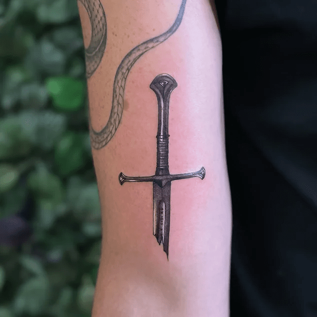 86b992_d5317346439940b192a7320e7338995b~mv2